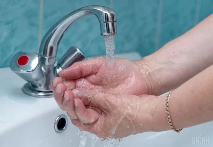 Інфографіка зі структурою нового тарифу на воду для Києва та порівнянням попереднього і нового тарифу