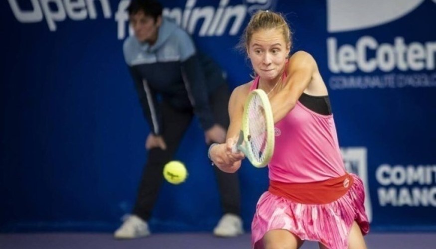 Вероніка Подрез під час матчу кваліфікації WTA 250 у Празі