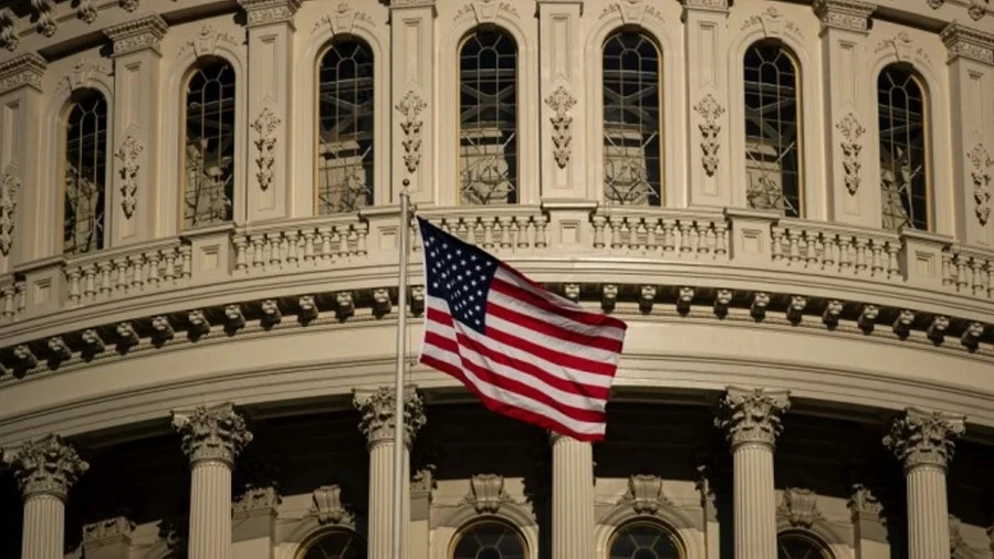 Конгрес США готує законопроєкт проти закупівель російської нафти після угоди Трампа й Путіна
